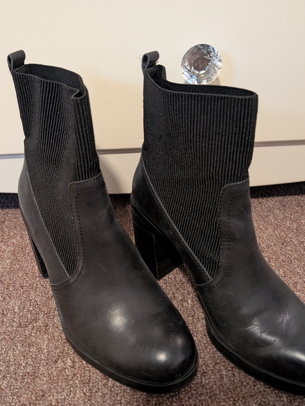 Black Women's Stretch Chelsea Block Heel Boots